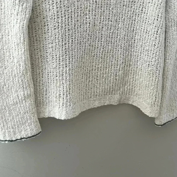 Vince Cream Knit Sweater with Black Trim - Picture 4 of 9